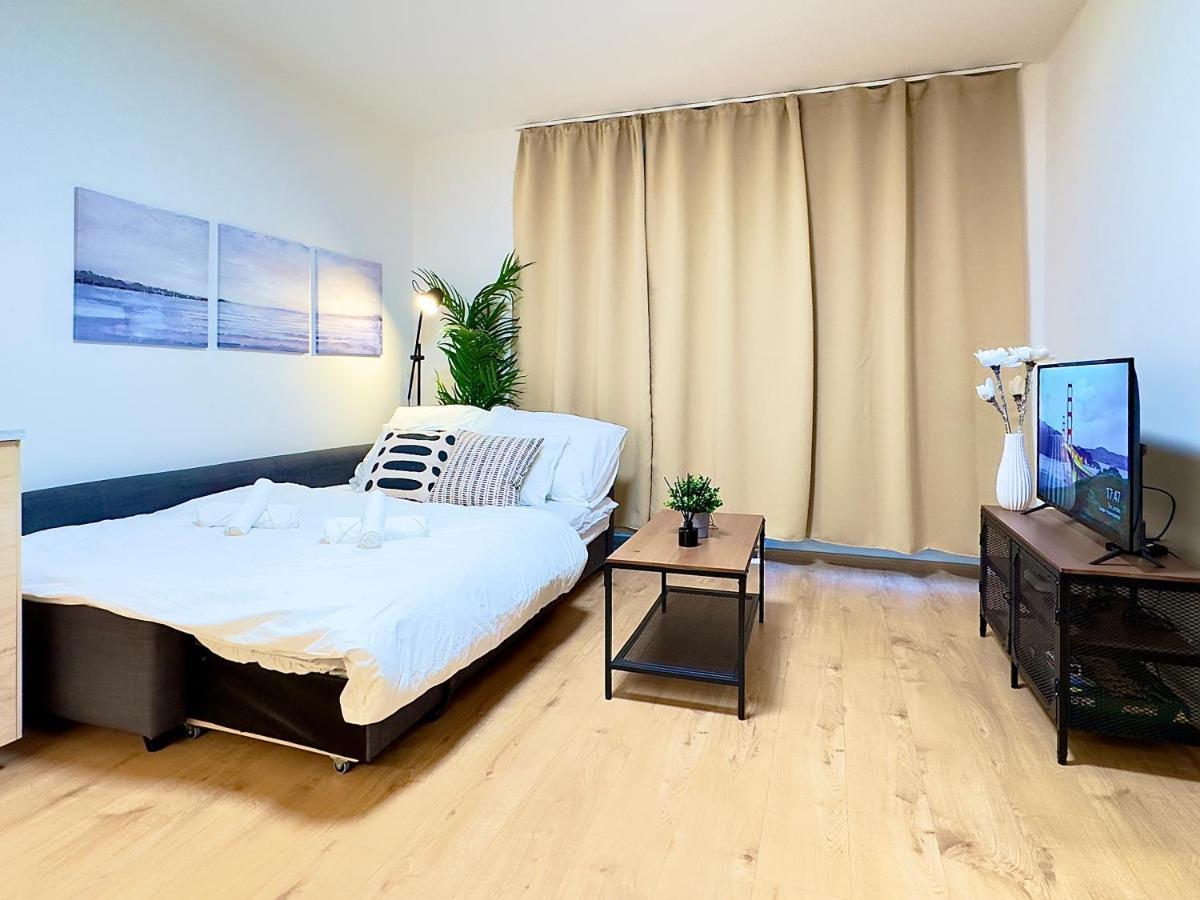 Yarn - Brand New - Free Parking - Balcony With City View - Central Shopping Mall Bratislava Eksteriør bilde